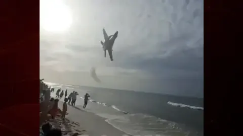 ABD Donanması'ndan Blue Angels'a Soruşturma: Tehlikeli Alçak Geçiş