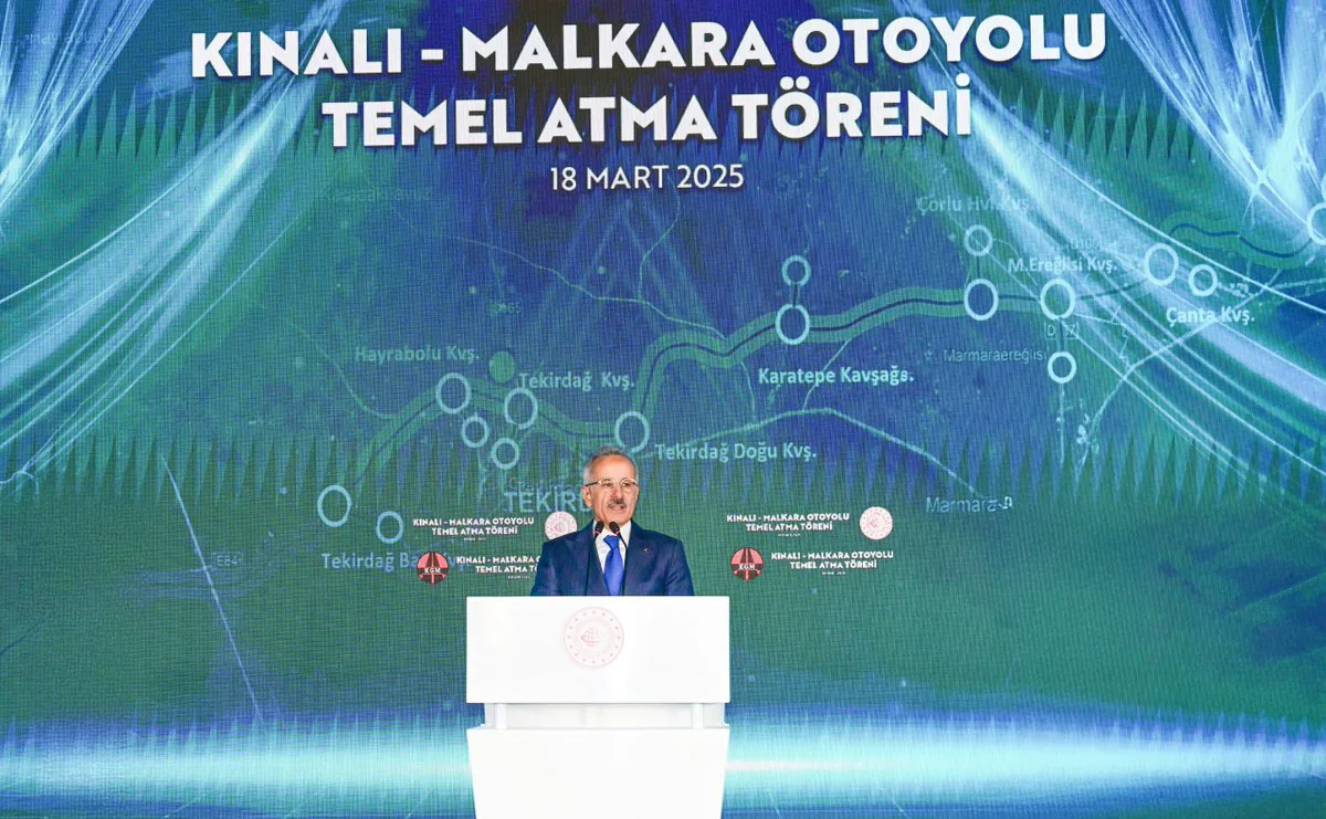 Çanakkale'ye Bağlantıyı Güçlendirecek Kınalı-Malkara Otoyolu Temel Atıldı Çanakkale'ye Bağlantıyı Güçlendirecek Kınalı-Malkara Otoyolu Temel Atıldı