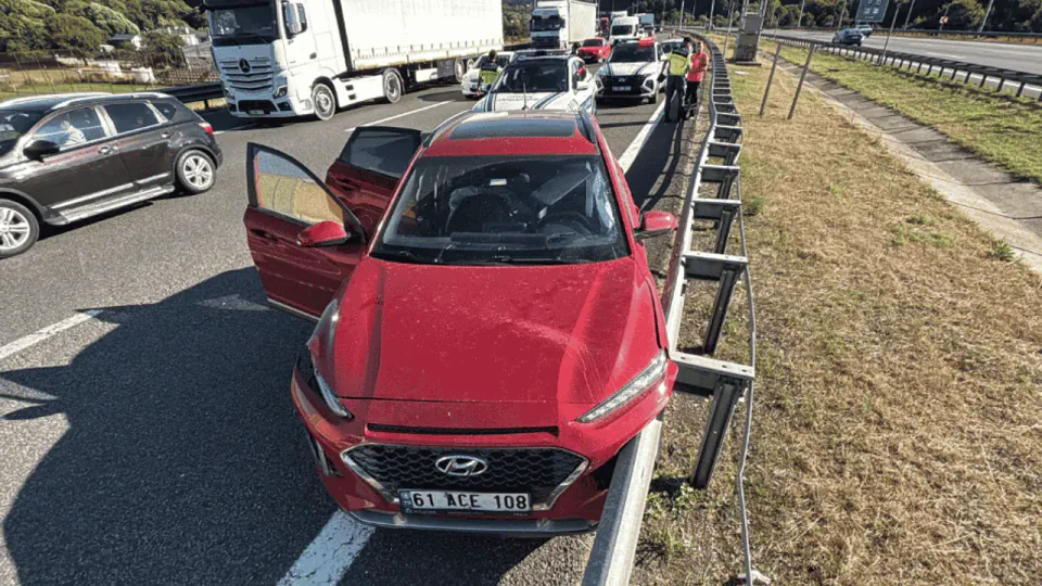 Bolu Dağı Tüneli'nde Kaza: 2 Kilometrelik Trafik Oluştu görseli