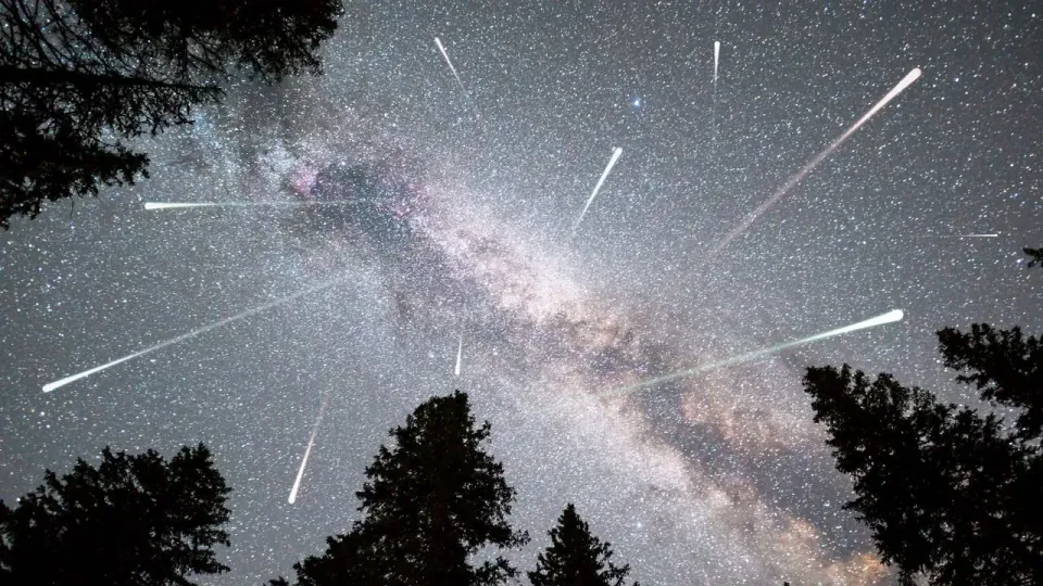 Perseid Meteor Yağmuru 13-14 Ağustos'ta Zirve Yapacak görseli