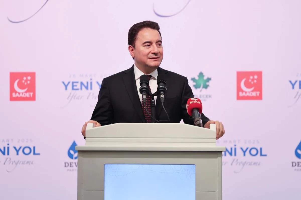 Ali Babacan, Yeni Yol Grubu İftarında İş Dünyası ve Sivil Toplum Temsilcileriyle Buluştu Ali Babacan, Yeni Yol Grubu İftarında İş Dünyası ve Sivil Toplum Temsilcileriyle Buluştu