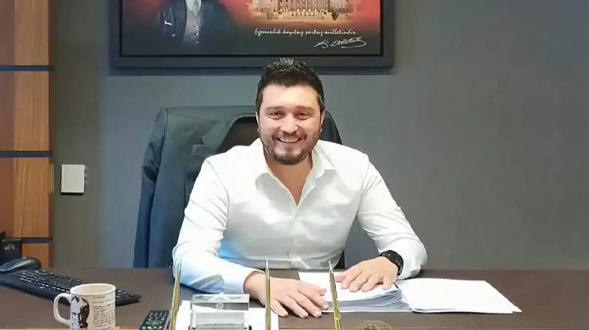 Manisa Büyükşehir Belediyesi Basın Daire Başkanı Güney Temiz Hayatını Kaybetti Manisa Büyükşehir Belediyesi Basın Daire Başkanı Güney Temiz Hayatını Kaybetti
