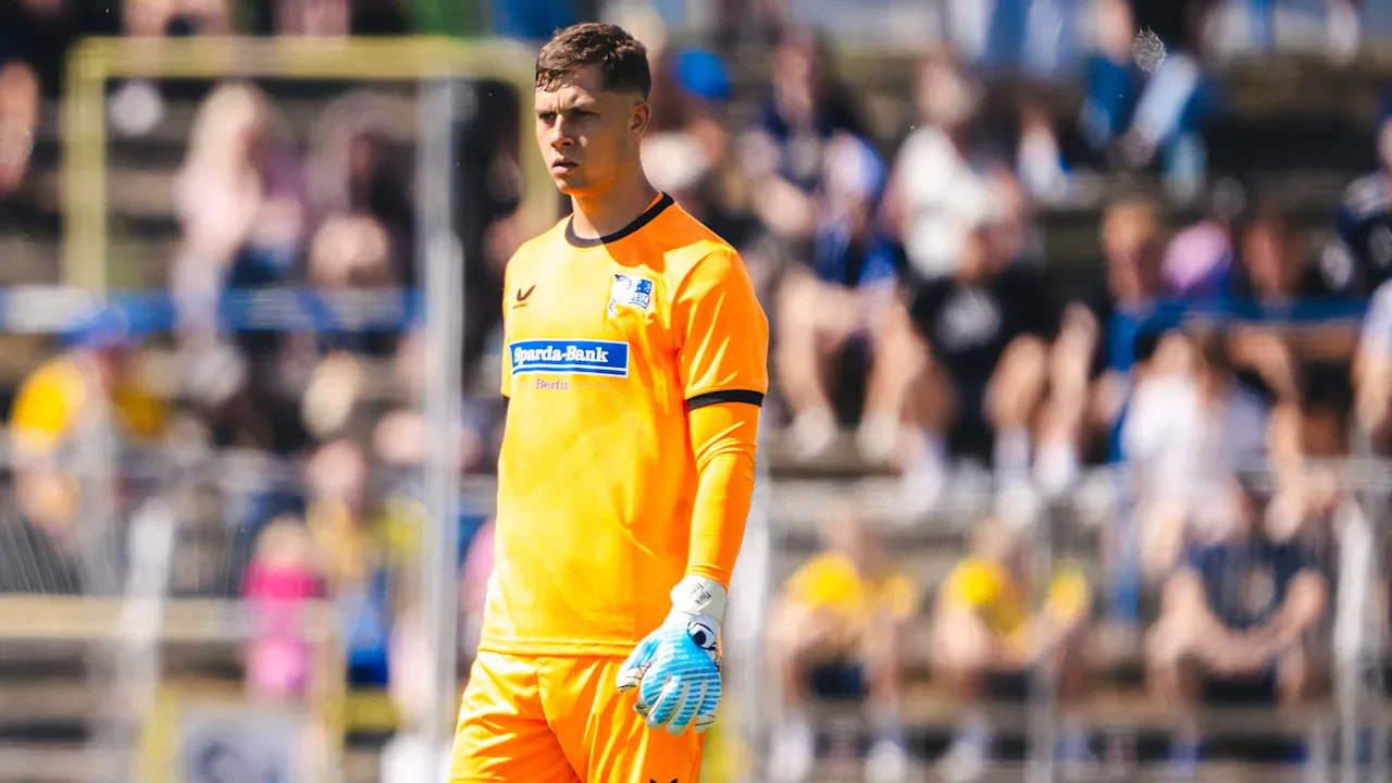 Hertha Berlin'de Sürpriz Ayrılık: Tjark Ernst Feyenoord'a Transfer Oldu Hertha Berlin'de Sürpriz Ayrılık: Tjark Ernst Feyenoord'a Transfer Oldu