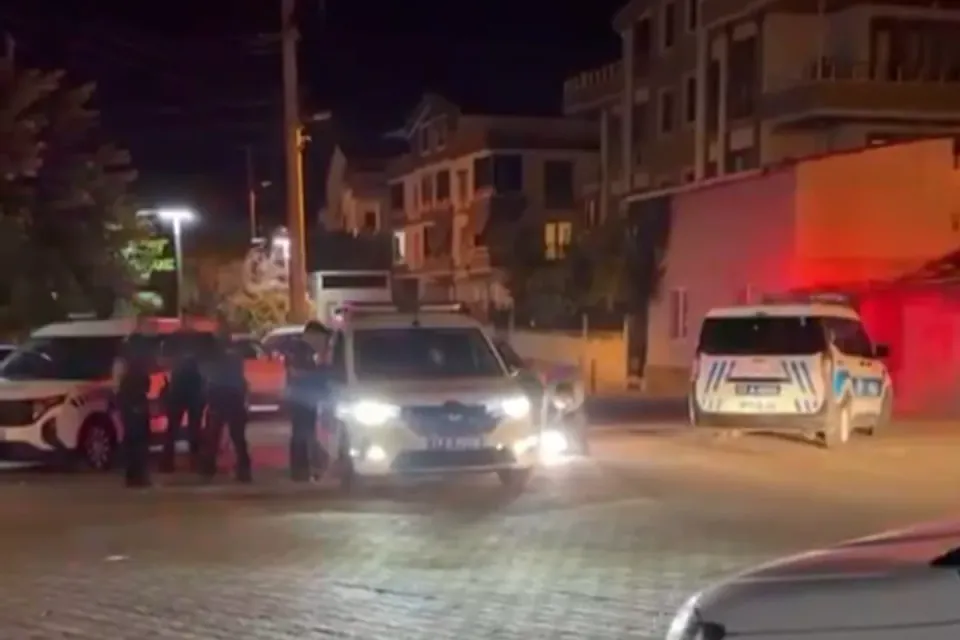 Yalova'da silahlı saldırı: Saldırgan ayağından vurup kaçarken yakalandı görseli