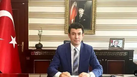 Afyonkarahisar Vali Yardımcısı İhsan Ayrancı silahla vuruldu, hastaneye kaldırıldı
