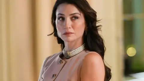 Ceren Benderlioğlu'nun Yeni Dizisi Belli Oldu: Aşk ve Taht Kadrosuna Katıldı