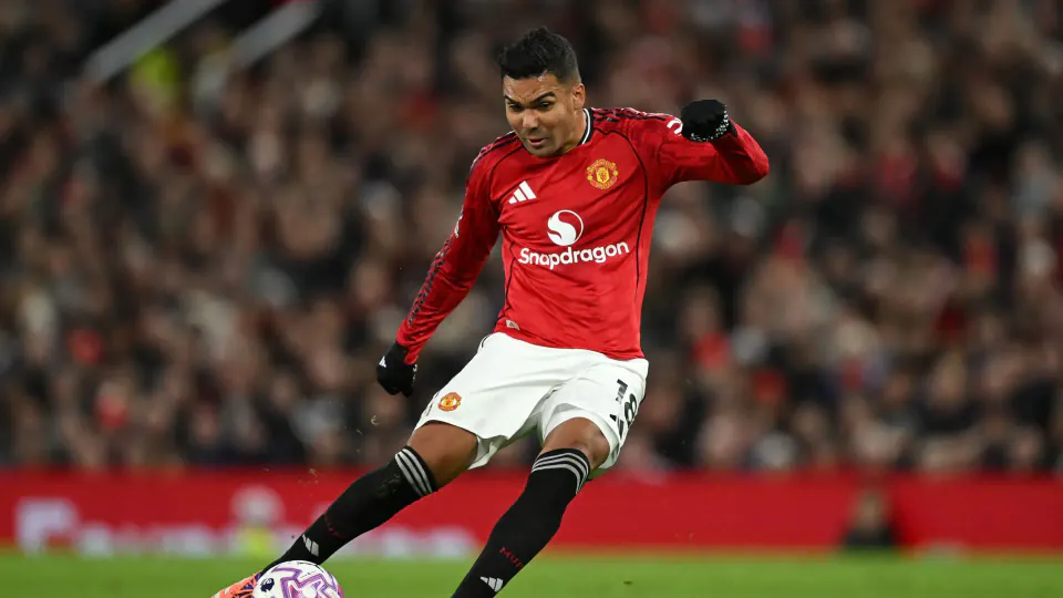 Manchester United'da Orta Saha Devrimi: Casemiro Gidiyor mu? görseli