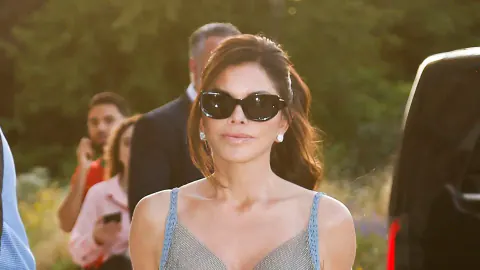 Lauren Sanchez Paris Sokaklarını Büyüledi: Mavi Elbisesiyle Göz Kamaştırdı