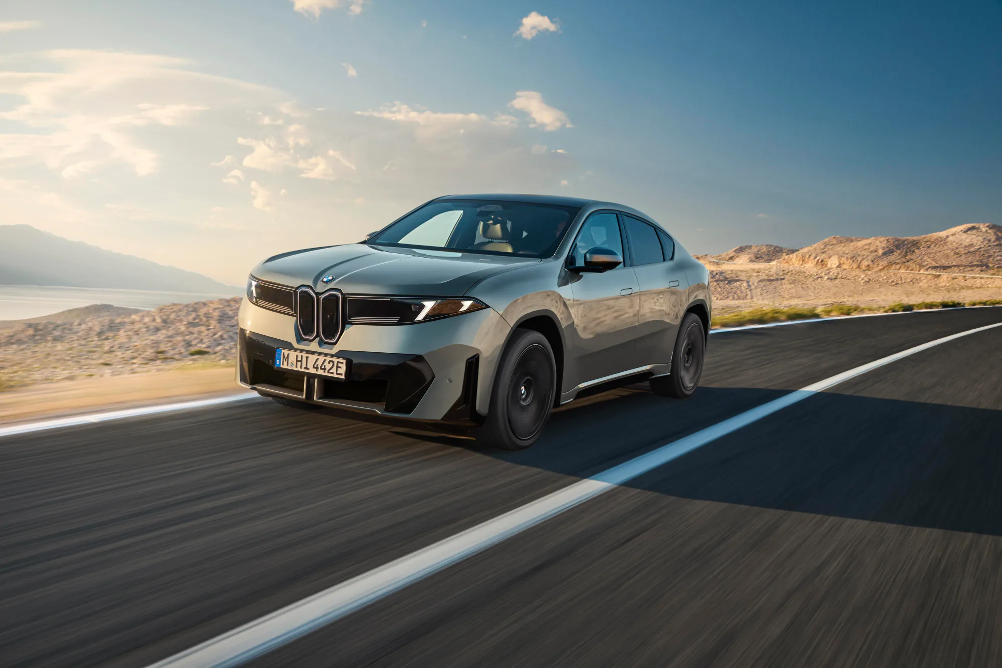 BMW iX4 geliyor: Çinli rakip karşısında 689 km menzil ve Neue Klasse gücü BMW iX4 geliyor: Çinli rakip karşısında 689 km menzil ve Neue Klasse gücü