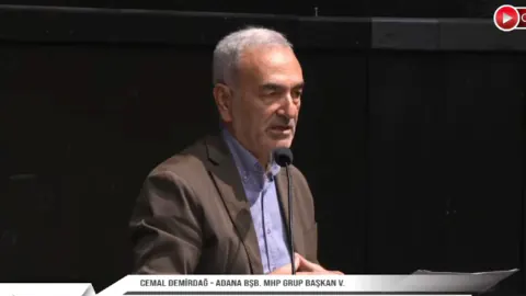 Adana Büyükşehir Meclisi'nde Demirdağ: İmamoğlu Yolları 1 Ayda Bozuldu, Yağış Öncesi ASKİ Uyarısı