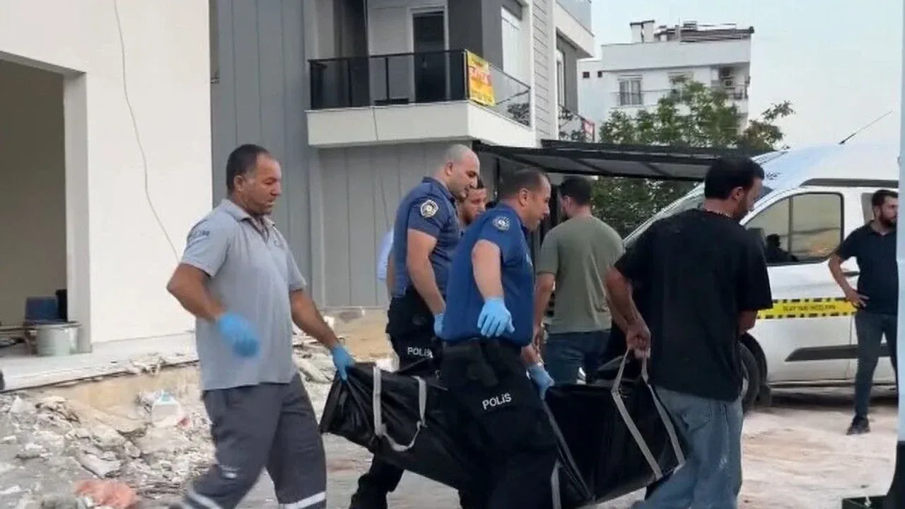 Antalya'da inşaat çalışması sırasında acı olay: 54 yaşındaki Erdal Ediz hayatını kaybetti Antalya'da inşaat çalışması sırasında acı olay: 54 yaşındaki Erdal Ediz hayatını kaybetti