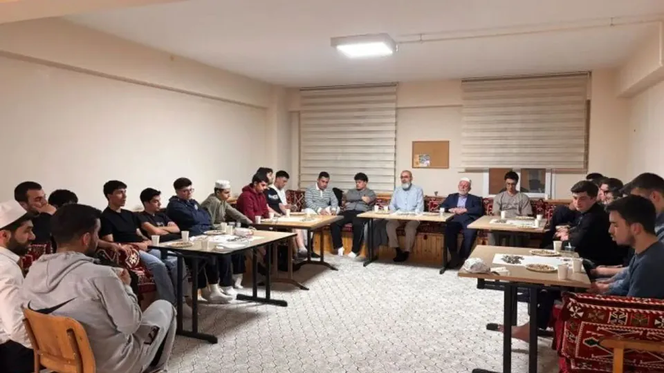 Bilecik'te Şeyh Edebali KYK Yurdu'nda Gençlerle Gönül Buluşması Gerçekleştirildi görseli