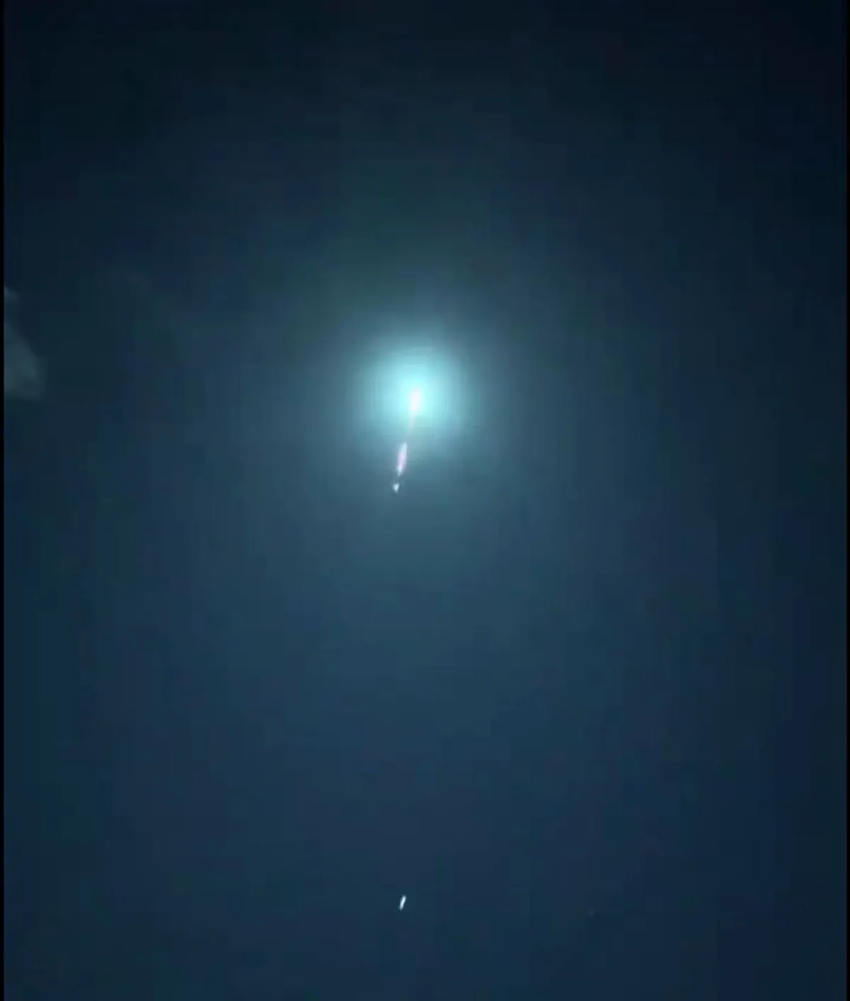 ABD'nin Missouri Eyaletinde Nadir Meteor Görüntüleri Yakalandı ABD'nin Missouri Eyaletinde Nadir Meteor Görüntüleri Yakalandı