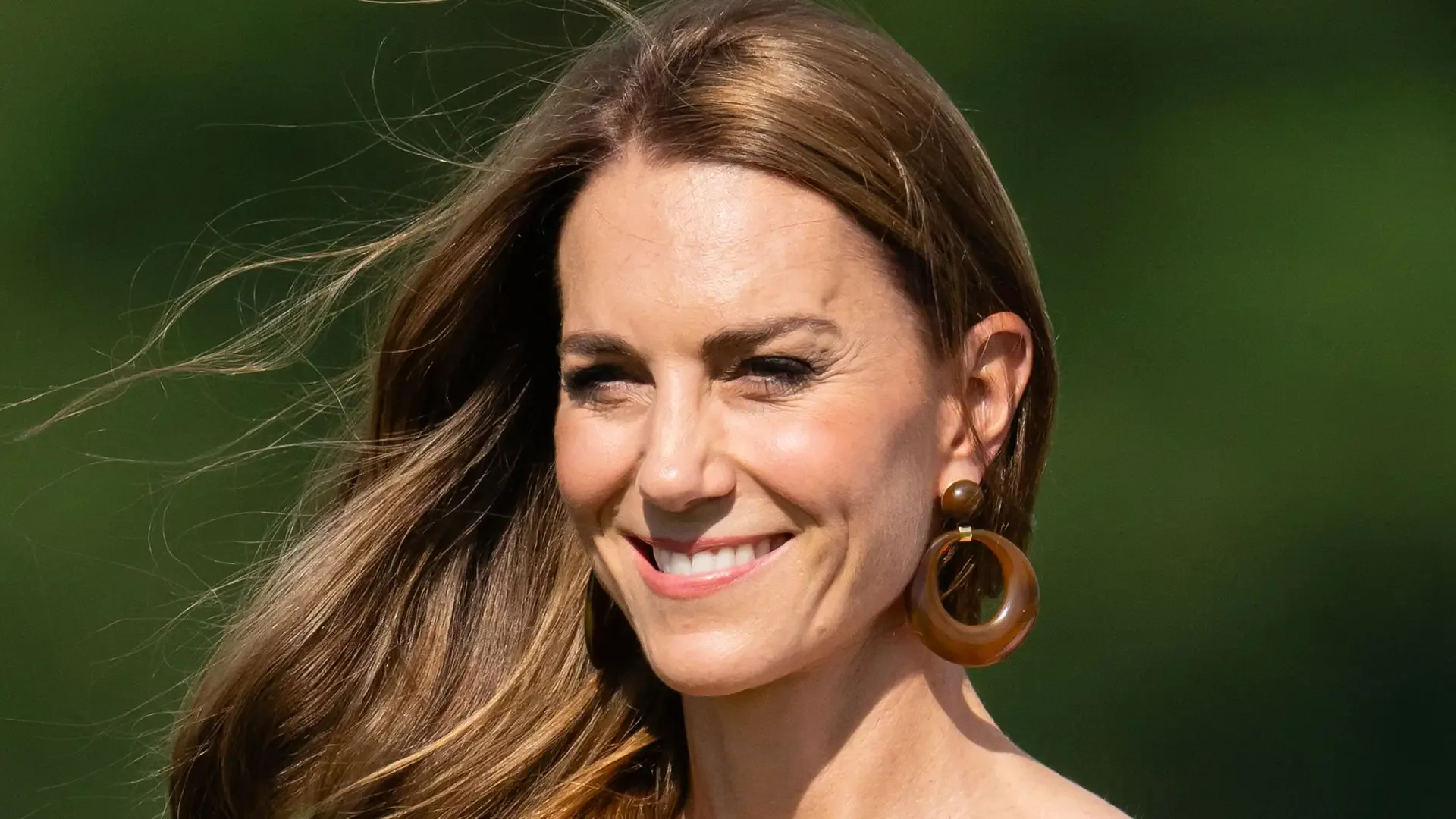 Kate Middleton'ın 16 Yıllık Moda Tercihi Alexander McQueen'de Büyük Değişim Kate Middleton'ın 16 Yıllık Moda Tercihi Alexander McQueen'de Büyük Değişim
