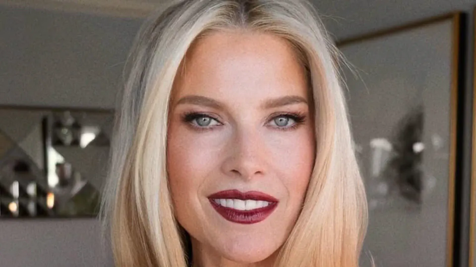 Ali Larter'in 52 Yaşındaki Işıltısının Sırrı: Kırmızı Halı Cilt Bakım Rutini görseli