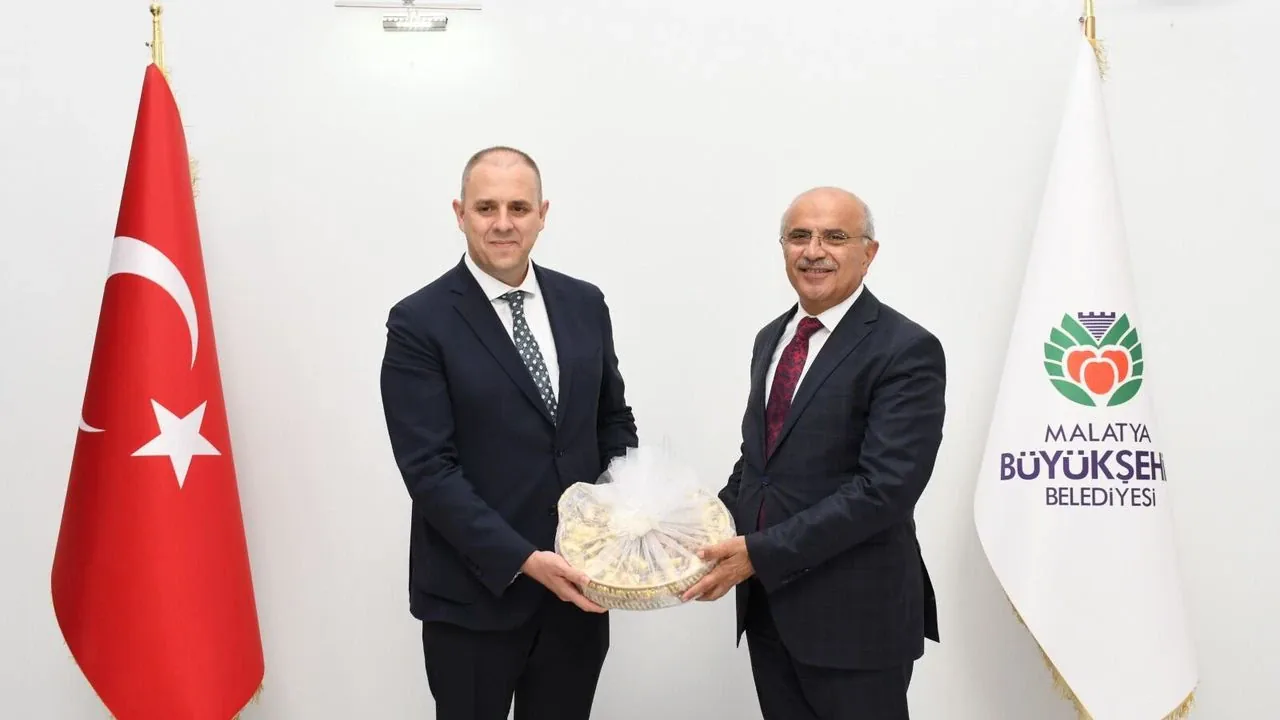 Malatya Kayısısı İhracatında Yeni Dönem: Kaybedilen Pazarlar Geri Alınacak Malatya Kayısısı İhracatında Yeni Dönem: Kaybedilen Pazarlar Geri Alınacak