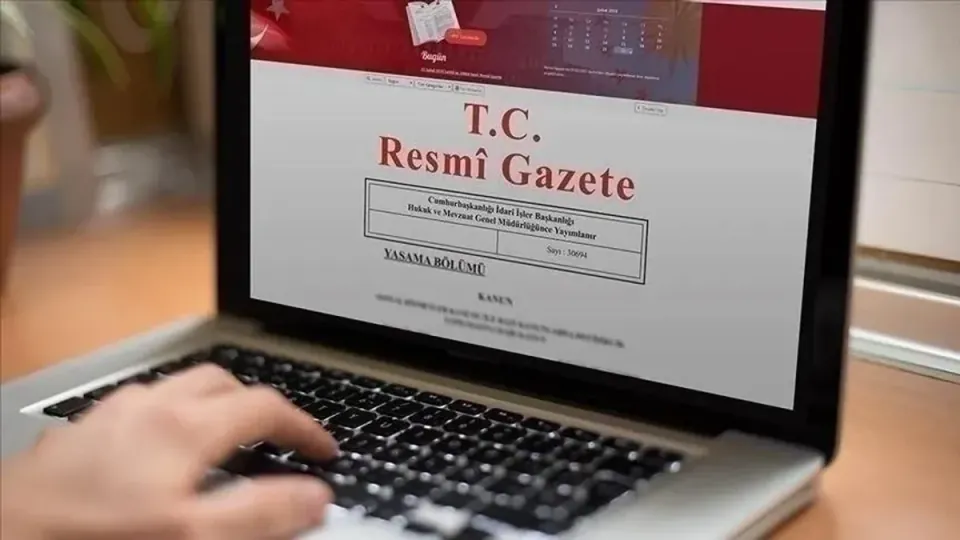 Cumhurbaşkanı Kararıyla DEÜ Güzel Sanatlar Enstitüsü Kapatıldı: Yeni Fakülteler Kuruldu görseli