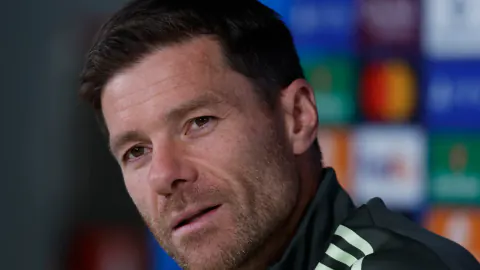 Xabi Alonso'nun Chelsea Tercihi: Liverpool Kapısı Neden Kapandı?