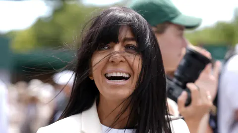 Claudia Winkleman ve 14 Yaşındaki Oğlu Arthur Wimbledon'da Görüldü
