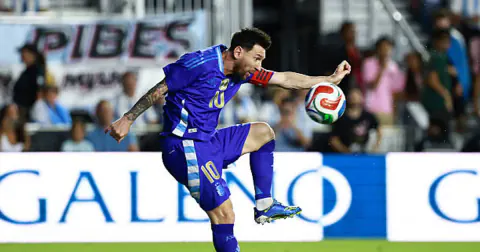 Scaloni'den 2026 Planı: Messi'nin Yeni Rolü ve Arjantin'in Şampiyonluk Stratejisi