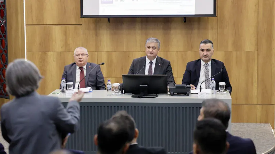 Adana'da İl Hayvanları Koruma Kurulu Toplantısı: Sterilizasyon Hızlandırılacak, İhmal Cezaları Artacak görseli