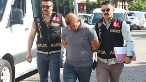 Antalya'da Eğitimci Çifte Cinayet: Tayin ve Para Kavgası Kanla Bitti
