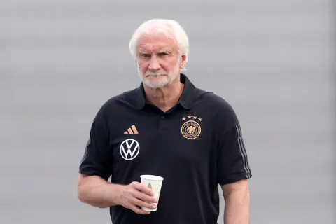 Almanya'da Yönetimsel İstikrar: Rudi Völler Görevine Devam Ediyor