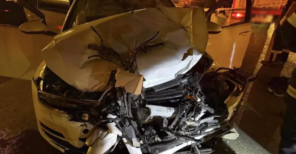 Bitlis Tatvan'da Trafik Kazası: Bir Uzman Çavuş Hayatını Kaybetti görseli