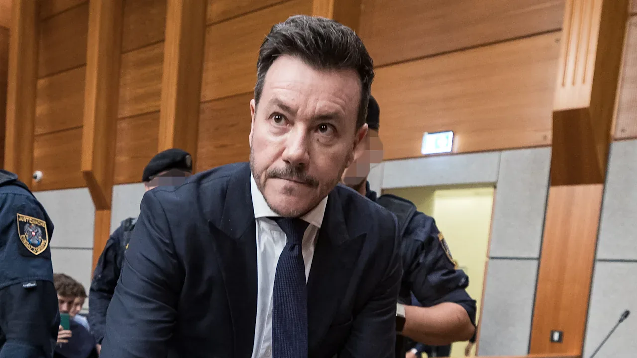 René Benko 629 gün sonra serbest kaldı: Ayak bileziyle ev hapsine geçiyor René Benko 629 gün sonra serbest kaldı: Ayak bileziyle ev hapsine geçiyor
