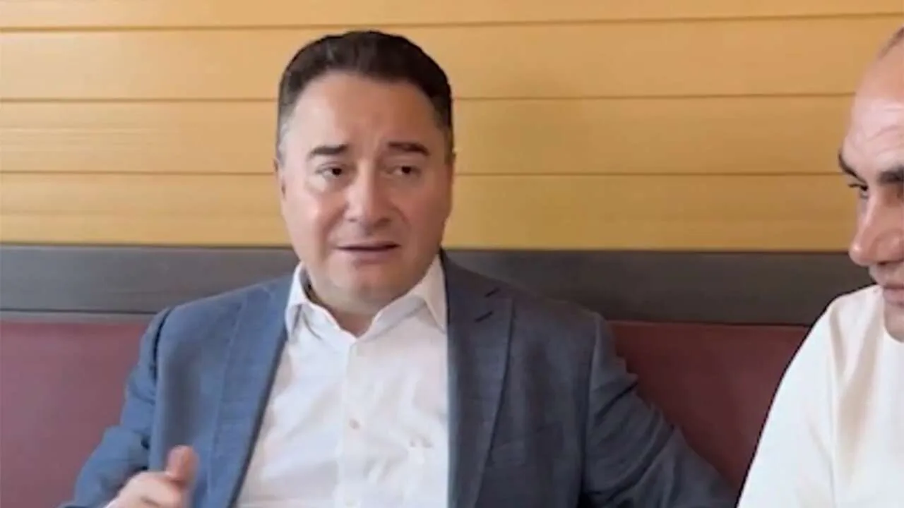 Ali Babacan'dan Taksici Esnafına Elektrikli Araç ve Sektörel Destek Mesajı Ali Babacan'dan Taksici Esnafına Elektrikli Araç ve Sektörel Destek Mesajı