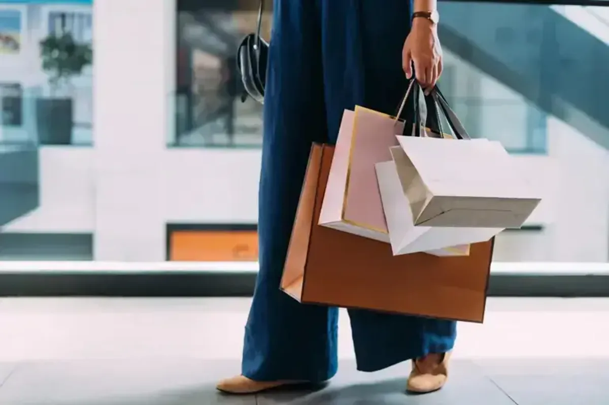 Zara, Bershka ve Pull&Bear Yaz İndirimleri Başladı: Mağaza ve Online Tarihleri Zara, Bershka ve Pull&Bear Yaz İndirimleri Başladı: Mağaza ve Online Tarihleri