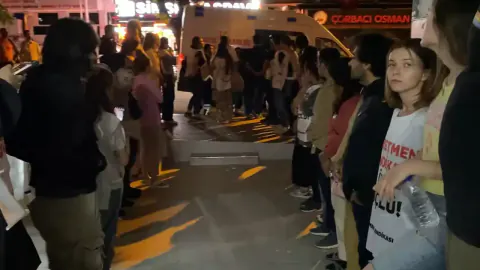 Özel Sektör Öğretmenlerinin Açlık Grevinde Kritik Gelişme: İki Öğretmen Hastaneye Kaldırıldı