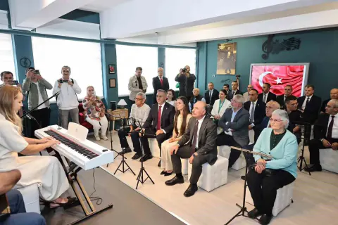 Çorum'da genç yaşta vefat eden sanatçı Berkant Bolat'ın adı müzik atölyesine verildi