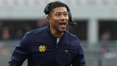 Louisville-Ole Miss ve Wisconsin-Notre Dame: Sezon Açılışının Öne Çıkan Maçları