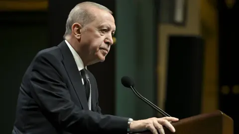 Cumhurbaşkanı Erdoğan'ın Yoğun Gündemi: Kritik Brifing ve Atamalar