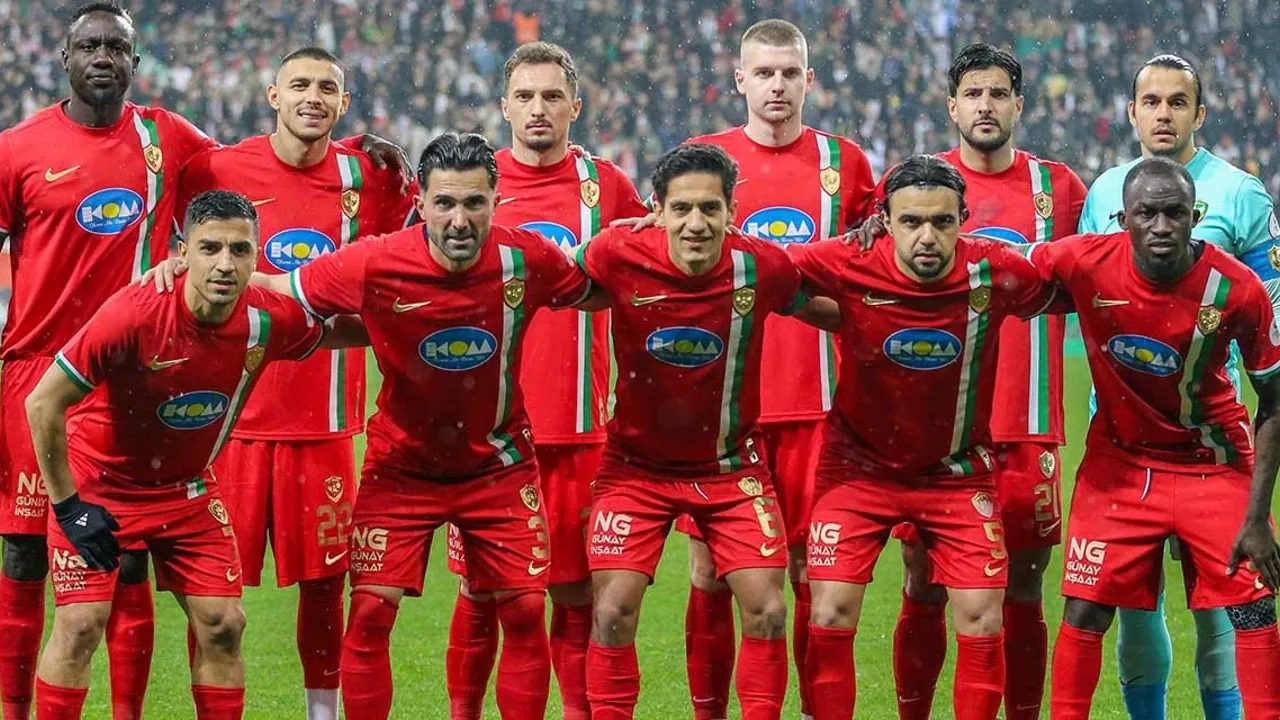 Amedspor'un Yıldızı Zdravko Dimitrov'a Bulgaristan'dan Milli Davet Amedspor'un Yıldızı Zdravko Dimitrov'a Bulgaristan'dan Milli Davet