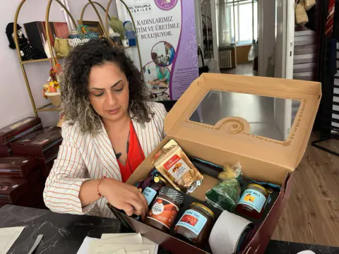 Karadeniz Kadın Kooperatifleri Birliği'nde Seçim Heyecanı: Mevcut Yönetim Güven Tazeledi