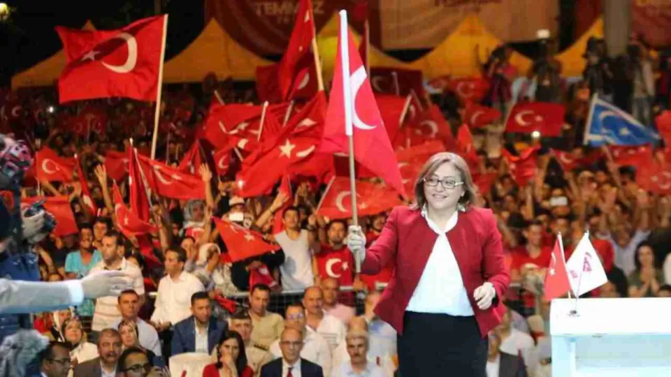 Fatma Şahin'den 15 Temmuz Demokrasi ve Milli Birlik Günü Mesajı görseli