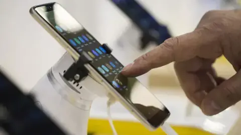 BDDK cep telefonu kredilerinde vadeyi kesti, kredi kartı asgari ödemesini %40'a çıkardı