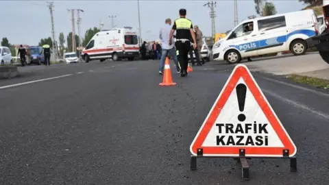 Yeleğen'de otomobil ile tanker çarpıştı: 89 yaşındaki sürücü hayatını kaybetti