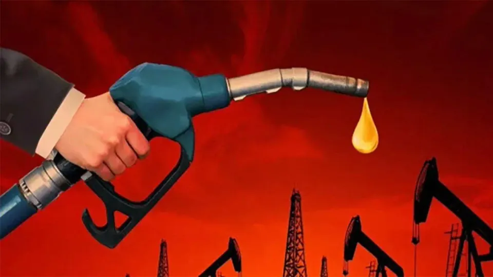 Küresel Petrol Piyasasında Kritik Eşik: Brent Petrol Yeniden 100 Doları Aştı görseli