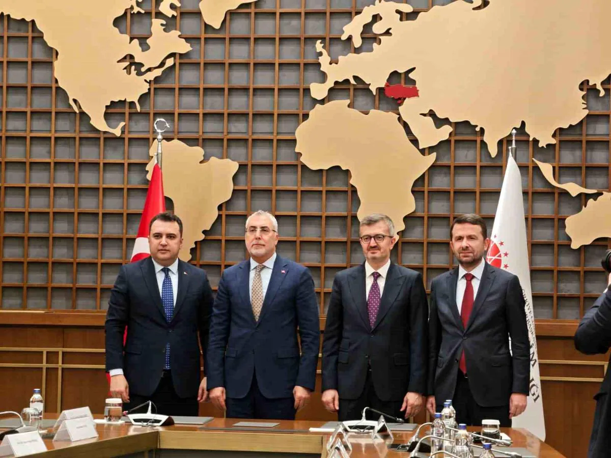 İŞKUR ve BİK'ten Medya Sektöründe İş Birliği Protokolü İŞKUR ve BİK'ten Medya Sektöründe İş Birliği Protokolü