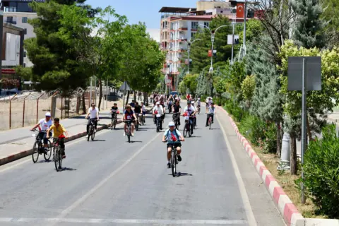 Siirt'te Bağımlılıkla Mücadele İçin Pedal Çevrildi: Bisiklet Sür Zinde Kal
