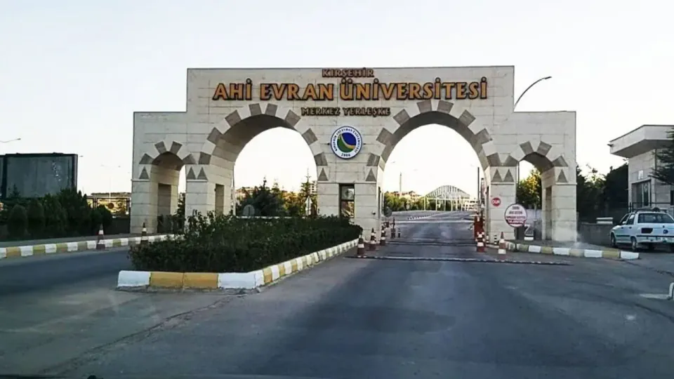 Kırşehir Ahi Evran Üniversitesi'nden Laboratuvar Malzemesi İhalesi görseli