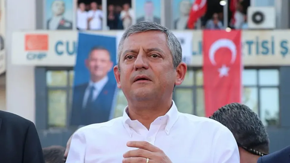 Özgür Özel'den Yeni Parti Hazırlığı: Kritik Tarih 22 Temmuz görseli