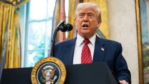Trump'tan 300 Milyar Dolarlık İran Ödemesi İddialarına Sert Yanıt