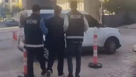 Gaziantep'te 30 milyon TL'lik usulsüz reçete ağı çökertildi: 8 gözaltı