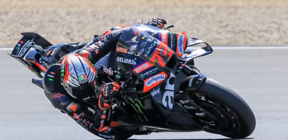MotoGP'de Bezzecchi'den Brno'daki Tokat Olayı Sonrası Özür: Kabul Edilemez görseli