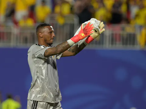 Curaçao Kalecisi Eloy Room'dan Tarihi Performans: Ekvador'a Geçit Vermedi