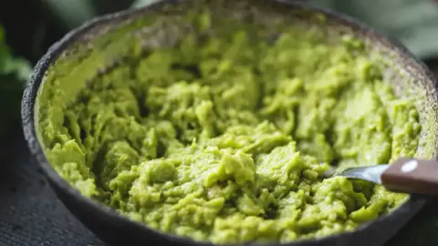 Haftada 2 Porsiyon Avokado Kalp Hastalığı Riskini Azaltıyor mu? Haftada 2 Porsiyon Avokado Kalp Hastalığı Riskini Azaltıyor mu?